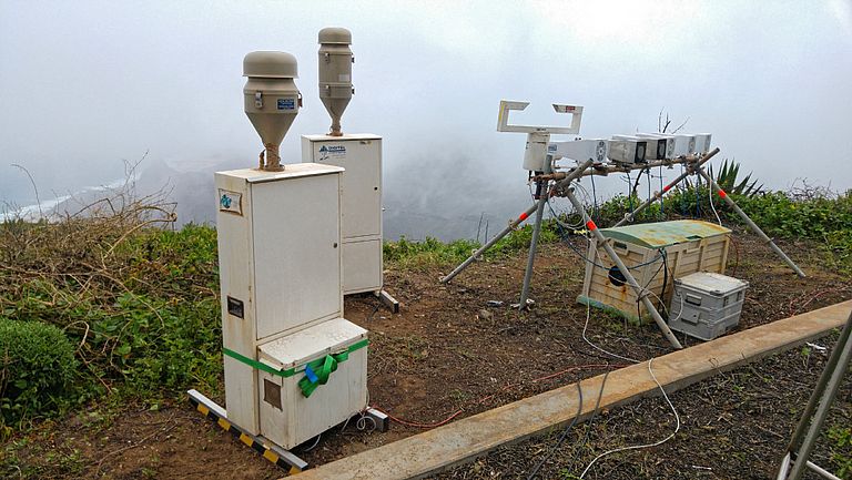 Aerosol and cloud water collection on Mount Verde.