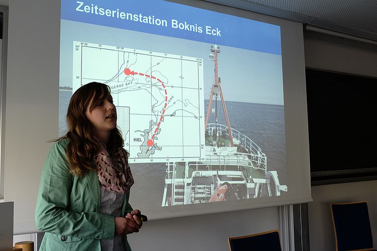 Sinikka Lennartz wurde für ihre Auswertung der Zeitserienstation Boknis Eck ausgezeichnet, die sie in ihrem Festvortrag noch einmal vorstellt. Foto: J. Steffen, GEOMAR
