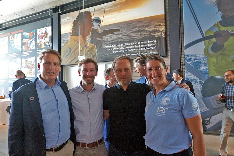 Science, technology and sailing team meet in The Hague: Dr. Toste Tanhua (GEOMAR), Dr.-Ing. Sören Gutekunst (The Future Ocean), Dr. Stefan Raimund (SubCtech) and Dee Caffari, skipper of "Turn the Tide on Plastic". Photo: Emily Jay / Turn the Tide on Plastic