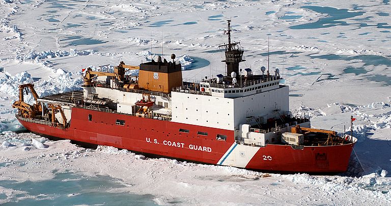 The US icebreaker USCGC Healy. Quelle: Wikipedia/US-Coast Guard.