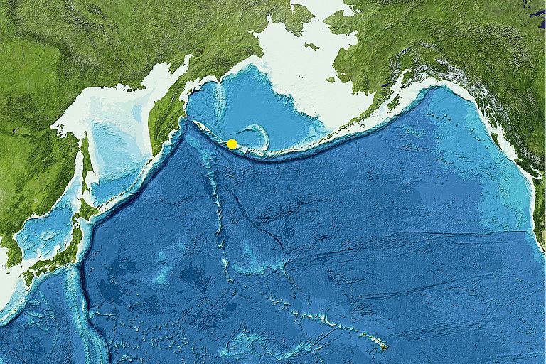 Die Proben für die aktuelle Studie stammen aus den Küstengewässern von Attu Island (Aleuten). Image reproduced from the GEBCO world map 2014, www.gebco.net