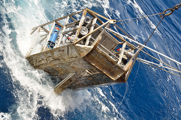 The epibenthic sled generally collects biological samples on the seabed. Photo: Thomas Walter