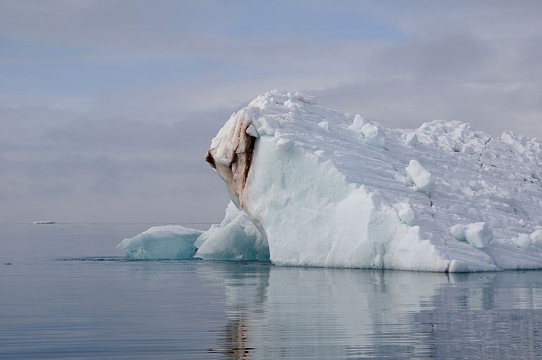 Iceberg off the coast of Svalbard. Photo: M. Nicolai, GEOMAR.