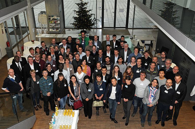 Die Teilnehmerinnen und Teilnehmer des GEOMAR-Biotech Mini Symposiums. Foto: Jan Steffen, GEOMAR
