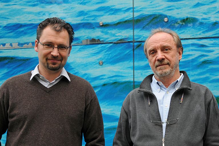 Prof. Alexander Proelss und Dr. Rainer Froese zweifen an bekannten Umweltsiegeln. Foto: Maike Nicolai, GEOMAR