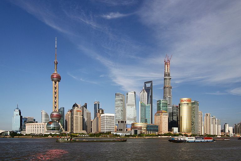 Der Meeresspiegelanstieg betrifft einen großen Teil der Menschheit. Viele Megastädte - wie hier Shanghai - liegen direkt am Wasser. Foto: Pierre-Selim Huard, via Wikimedia Commons, CC BY 3.0