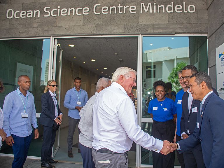 Begrüßung Bundespräsident Steinmeier am Ocean Science Centre Mindelo