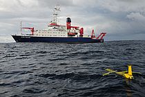 GEOMAR has been researching the tropical Atlantic for quite some time: In 2011, RV METEOR was there to deploy some gliders. Photo: H.V. Neuhoff