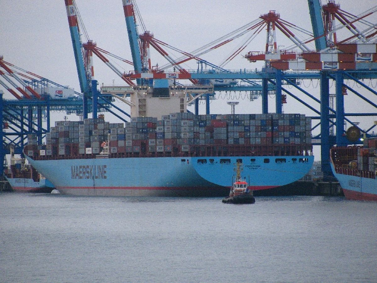 <i>Emma Maersk</i>, eines der längsten Containerschiffe der Welt