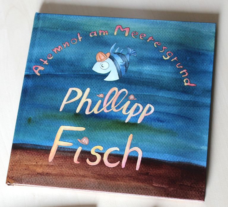 Das Buch "Phillip Fisch - Atemnot am Meeresgrund". Foto. Joachim Dengg/GEOMAR
