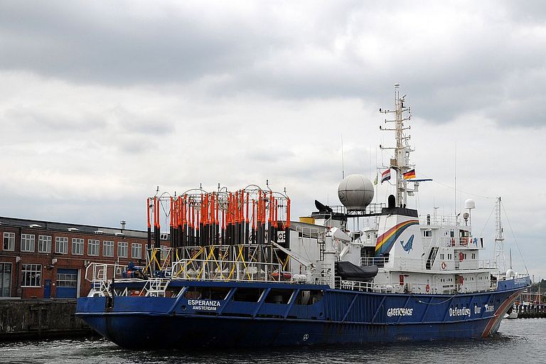 Mit den Mesokosmen an Bord verlässt die ESPERANZA Kiel Richtung Spitzbergen. Foto: M. Nicolai, IFM-GEOMAR