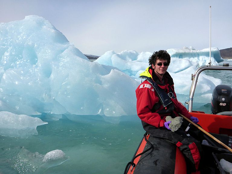 Dr. Mark Hopwood during a measurement campaign on the coast of Greenland. Photo: Thomas Juul-Pedersen / GCRC
