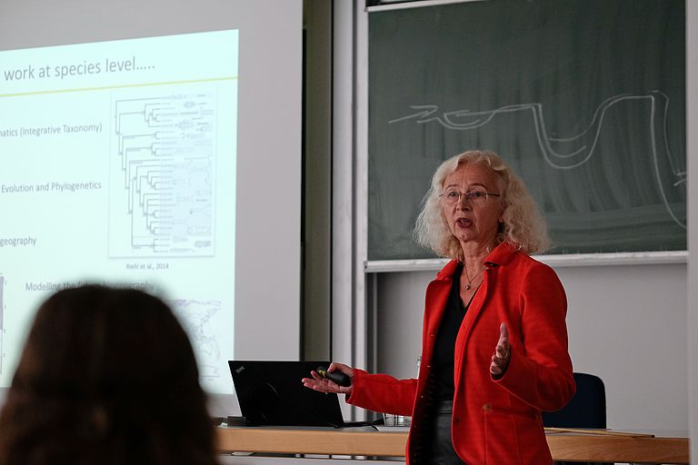 Prof. Dr. Angelika Brandt giving the 30th Marie-Tharp-Lecture at GEOMAR. Photo: Nikolas Linke/GEOMAR