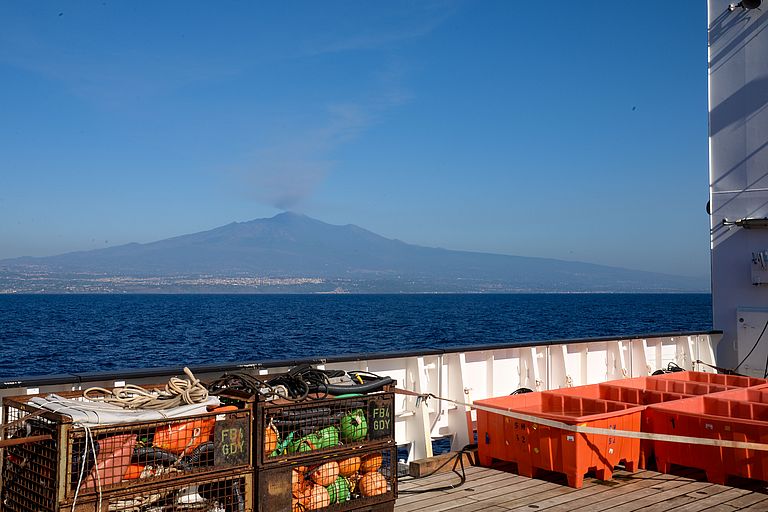  View from the research vessel SONNE to the fuming Etna. 