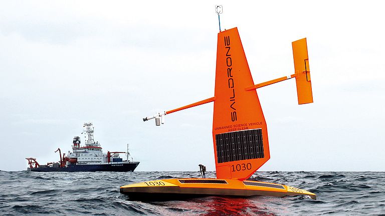 Neuartige Saildrone während einer großangelegten Messkampagne zur Jagd auf Ozeanwirbel
