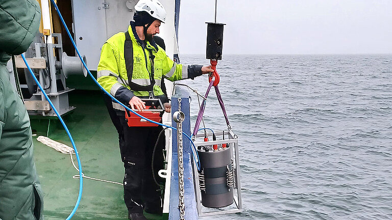 The Cytosub can be lowered up to 200 meters into the ocean and take pictures of plankton directly