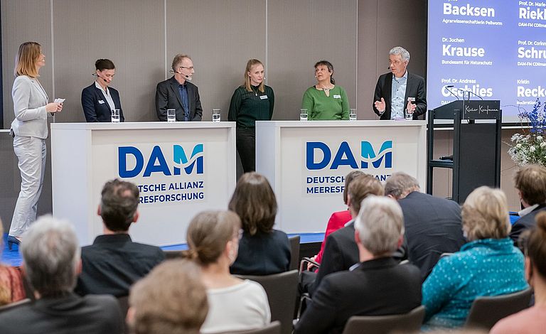 Podiumsdiskussion Parlamentarischer Abend Deutsche Allianz Meeresforschung Kiel.