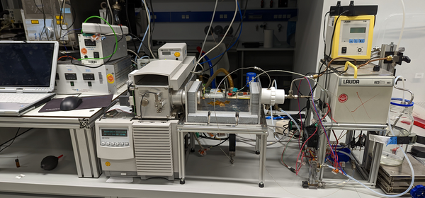 Figure 3: MIMS setup to test different membrane materials for their capabilities. (Photo: Christian Gehm)