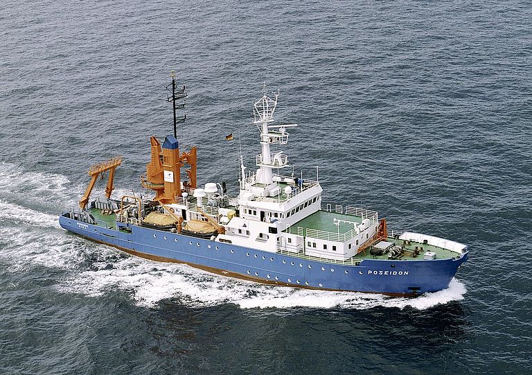 FS Poseidon. Photo: Foto Flinte