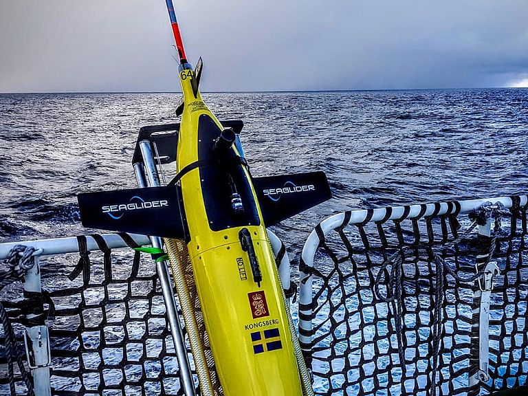 Underwater robotic gliders can be used for missions of six two twelve months. They are able to dive to depths of 1000 metres to measure key parameters such as ocean currents, temperature, salinity, chlorophyll and oxygen. Photo: Marcel du Plessis, University of Gothenburg