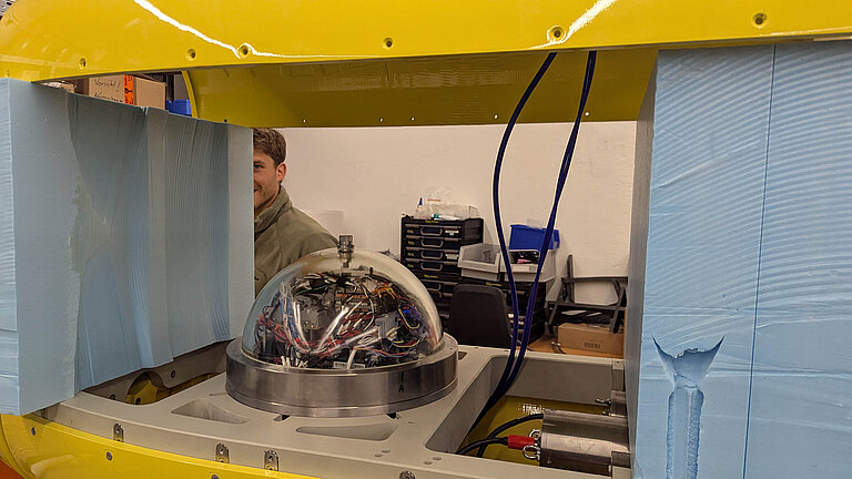 View inside the AUV onto the main pressure housing.