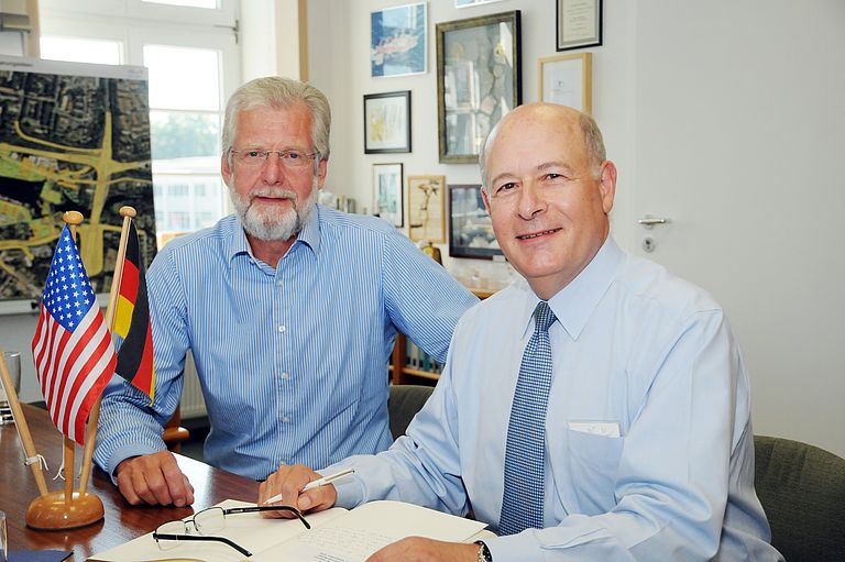 Dr Richard Spinrad (right) and GEOMAR director Professor Peter Herzig. Photo: Jan Steffen, GEOMAR