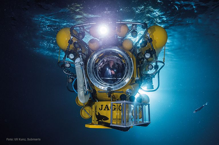 Das bemannte Tauchboot JAGO im Einsatz zur Erforschung der biologischen Vielfalt und Ökologie der Tiefsee um Kap Verde während der Expedition POS520. Foto: Uli Kunz / Submaris