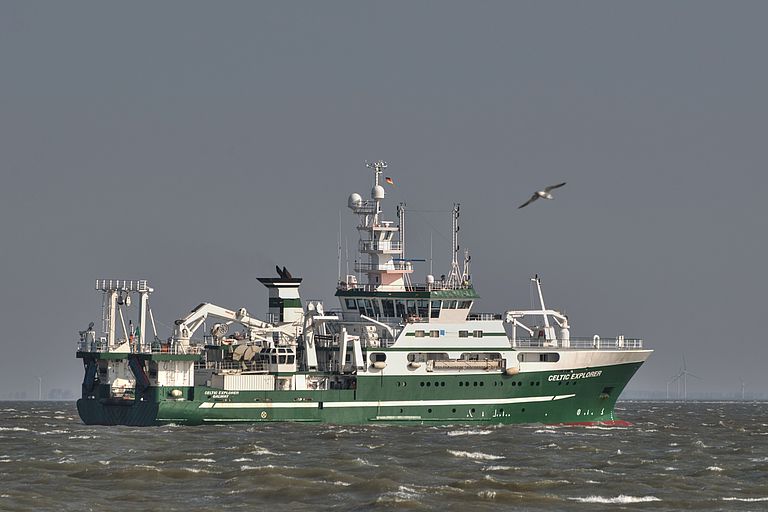 Mit dem irischen Forschungsschiff CELTIC EXPLORER untersuchen die GEOMAR-Wissenschaftler künstliche und natürliche Kohlendioxidspeicher in der Nordsee. Foto: M. Nicolai, GEOMAR