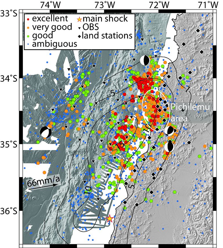 Die Qualität der Erdbebenmessungen wurde in Farben gekennzeichnet. Es bildet sich eine Ballung von Nachbeben im nördlichen Teil bei Pichilemu ab (eingekreist), hier muss sich die Bruchstelle und somit der Ursprung des Erdbebens befinden. Foto: K. Lieser, GEOMAR