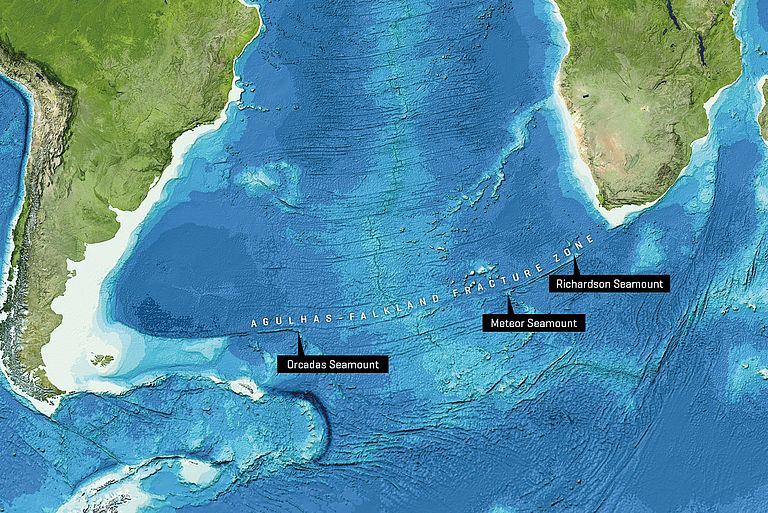 Der Richardson-, der Meteor- und der Orcadas-Seamount liegen alle entlang der Agulhas-Falkland Fracture Zone im Südatlantik. Image reproduced from the GEBCO world map 2014, www.gebco.net