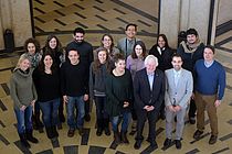 Stadtpräsident Hans-Werner Tovar  (5.v.r.) und Ratsherr Benjamin Raschke (3.v.r.) begrüßen die Teilnehmerinnen und Teilnehmer des GAME-Projekts 2015 in Kiel. Foto: J. Steffen, GEOMAR