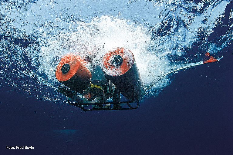 Der MoLAB Lander beim Auftauchen aus dem Wasser. Foto: Fred Buyle