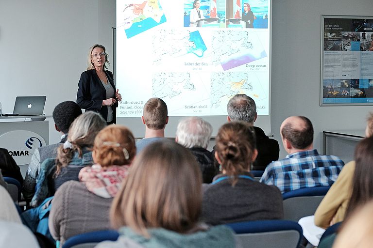 [Translate to English:] Prof. Dr. Katja Fennel from Dalhousie University in Halifax (Canada) held the 25th Marie-Tharp Lecture at GEOMAR. Photo: Jan Steffen/GEOMAR