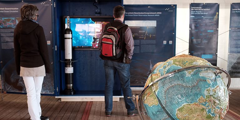 Die Ausstellung "Unsere Ozeane - Deine Zukunft" bietet Einblicke in aktuelle Themen der Meeresforschung. Foto: Jan Steffen, GEOMAR