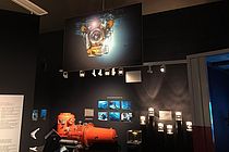 In the exhibition hall: A picture of JAGO and creatures from the deep sea.