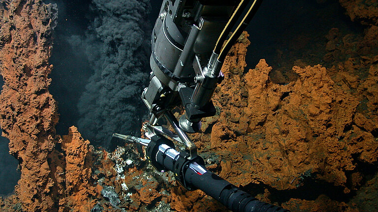 Manipulator arm at a black smoker