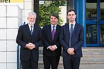 Von links: Prof. Dr. Peter Herzig (GEOMAR), Prof. Dr. Ed. Hill (NOC) und Francois Jacq (Ifremer). Quelle: Ifremer.