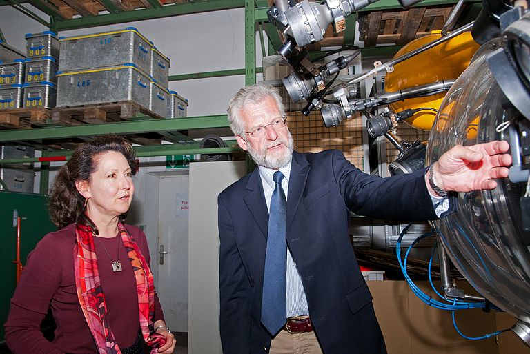 Nancy Corbett und Prof. Dr. Peter Herzig. Foto: Jan Steffen.