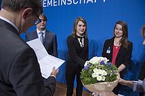 Dr. Corinna Breusing während der Preisverleihung in Berlin. Foto: Marco Urban/Helmholtz