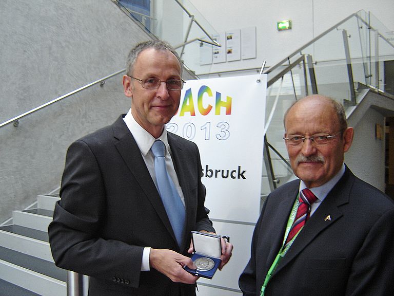 Dr. Lothar Stramma with award presenter Dr. Hein Dieter Behr. Photo: private