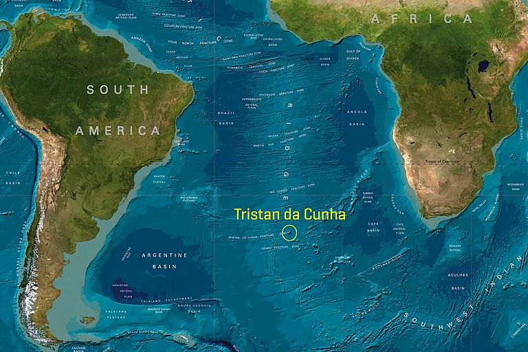 Tristan da Cunha liegt mitten im Südatlantik, 2500 Kilometer vom nächsten bewohnten land entfernt. Kartengrundlage: GEBCO world map, http://www.gebco.net/