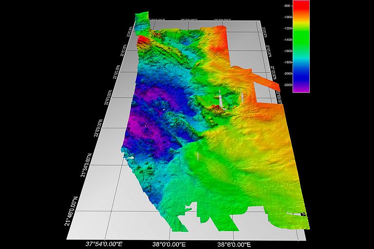 Das Hatiba-Tief im Roten Meer wurde im Rahmen des "Jeddah Transect Projects" neu vermessen. Grafik: N. Augustin, GEOMAR