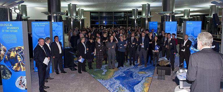 Die Ausstellung "Unsere Blaue Zukunft" im Parlamentsgebäude.