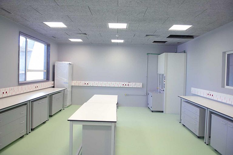 Eins der zwei Universallabore des OSCM. Foto: SGL