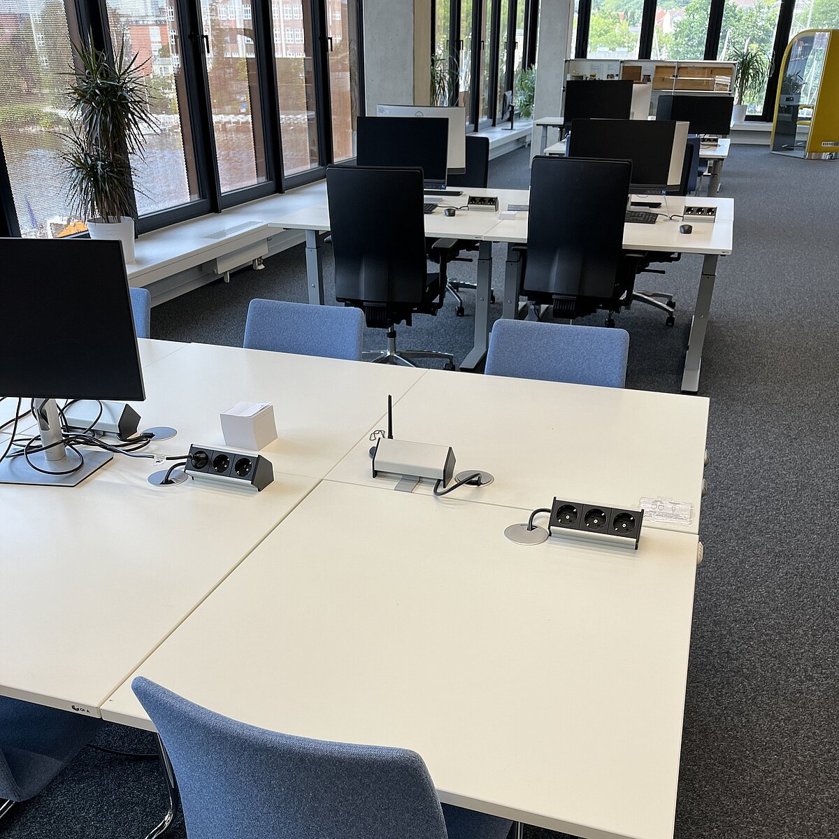 [Translate to English:] Arbeitsplätze