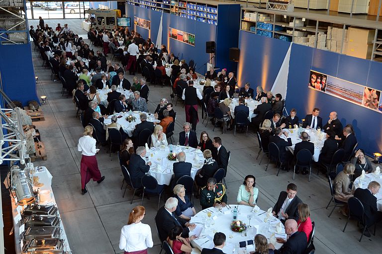 Feststimmung in der Lithothek des GEOMAR. Foto: J. Steffen, GEOMAR