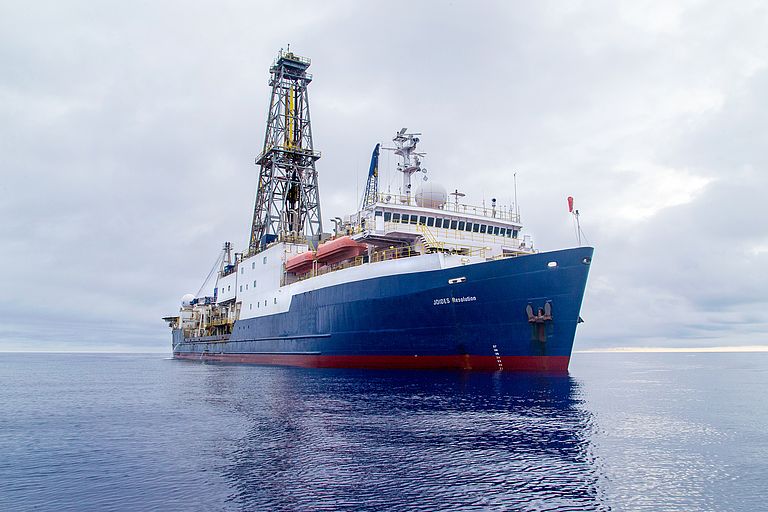 The drill ship JOIDES RESOLUTION. Photo: Bill Crawford/IODP
