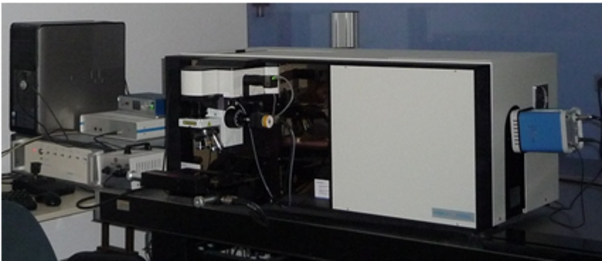 LabRAM HR800 Spektrometer.