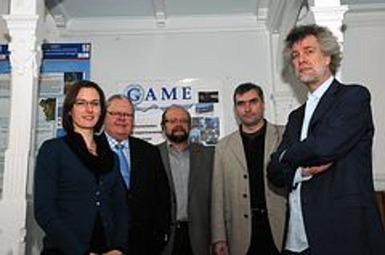 Prominente Unterstützung für GAME: Die Journalistin Sarah Zierul, der ehemalige Minister für Arbeit, Justiz und Europa des Landes Schleswig-Holstein Uwe Döring, der Rostocker Meeresbiologe Professor Gerhard Graf, Jens Ambsdorf von der Lighthouse Foundation sowie der Verleger Nikolaus Gelpke (v.l.) begleiten das Forschungs- und Studienprogramm beratend in die Zukunft. Foto: J. Steffen, IFM-GEOMAR
