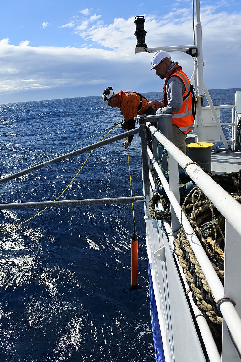 Einsatz eines xxx von Bord des Forschungsschiffes Tangaroa. Foto: C. Timm, GEOMAR.
